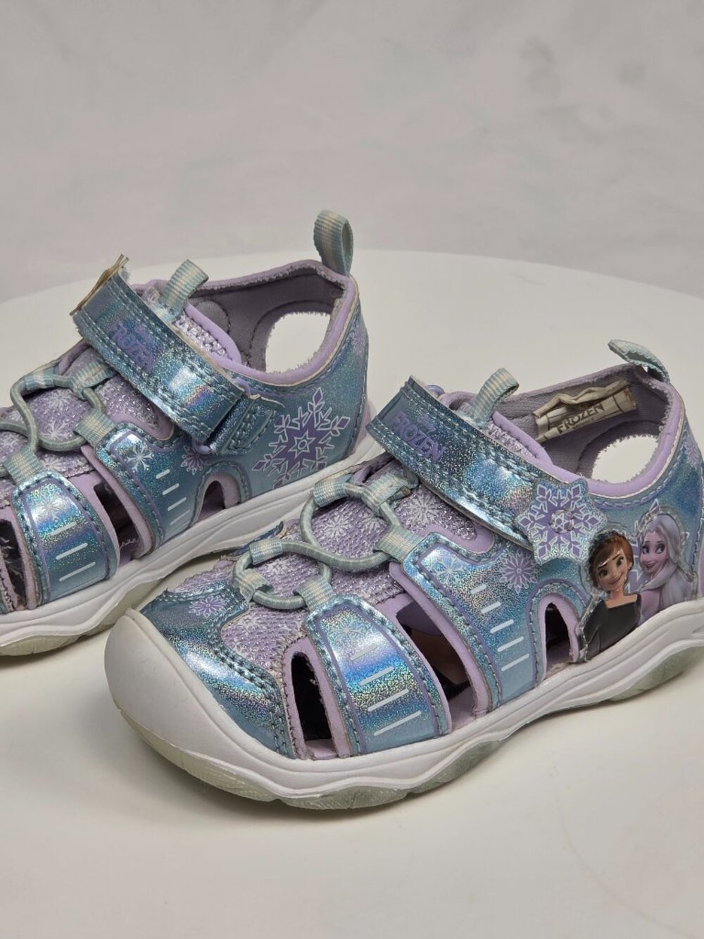 Disney's Frozen Toddler Girl Sport Sandals Size 8 Light Up